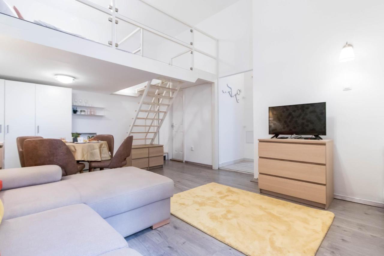 Leda'S Apartment Next To The Danube And Fashion Street Budapest Exterior photo
